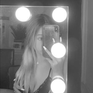 Meet your Posher, Caitlyn